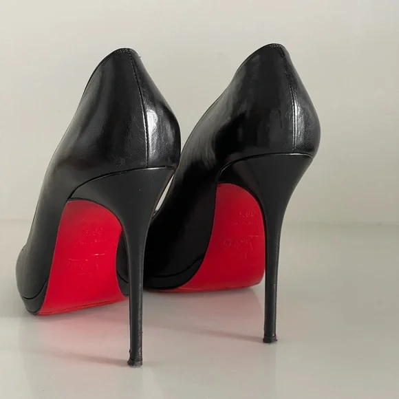 **SOLD** Authentic Christain Louboutin Pumps - Picture 2 of 8
